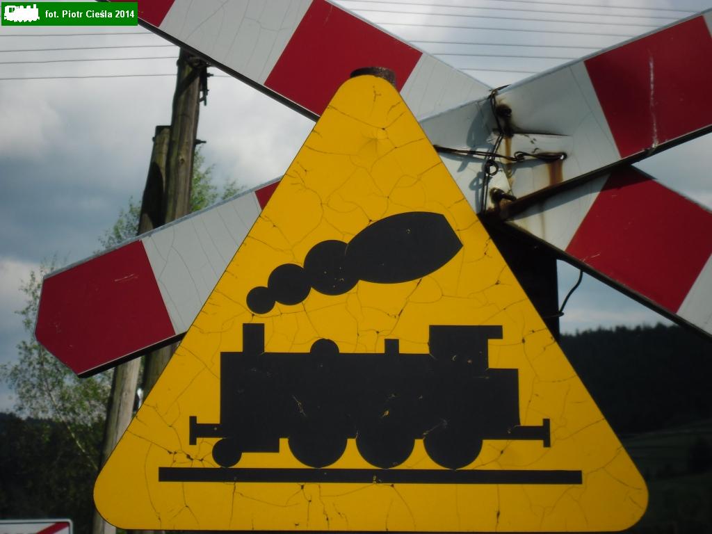 Znak "przejazd kolejowy niestrzeżony"
