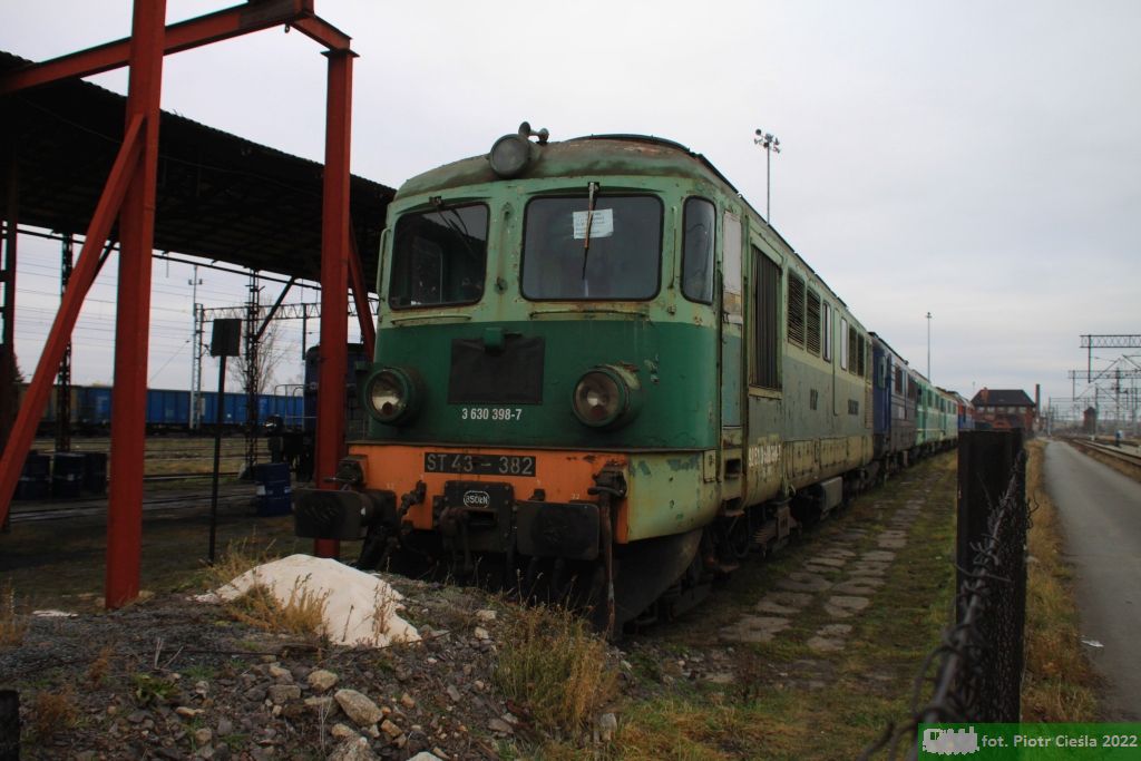 ST43-382